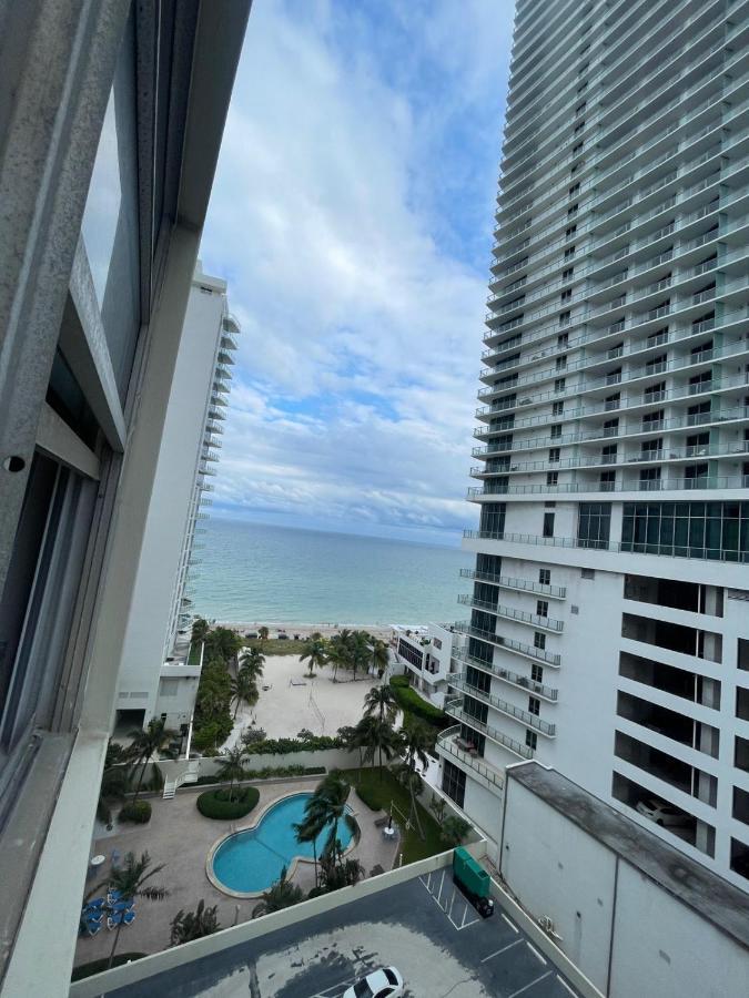 Ocean View Hollywood Apartment Bagian luar foto